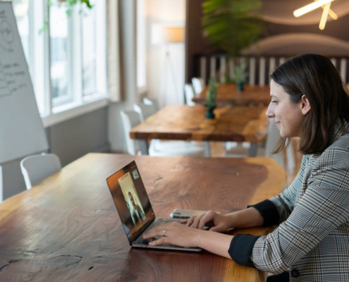 linkedin-sales-solutions-VtKoSy_XzNU-unsplash - NEXT Fractional needs assessment